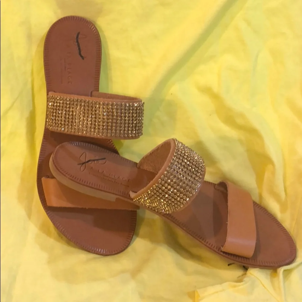 Noir A La Plage Sable Two Band Crystal Sandal‎